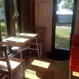 https://village-insolite-tiny.inbrittany.com